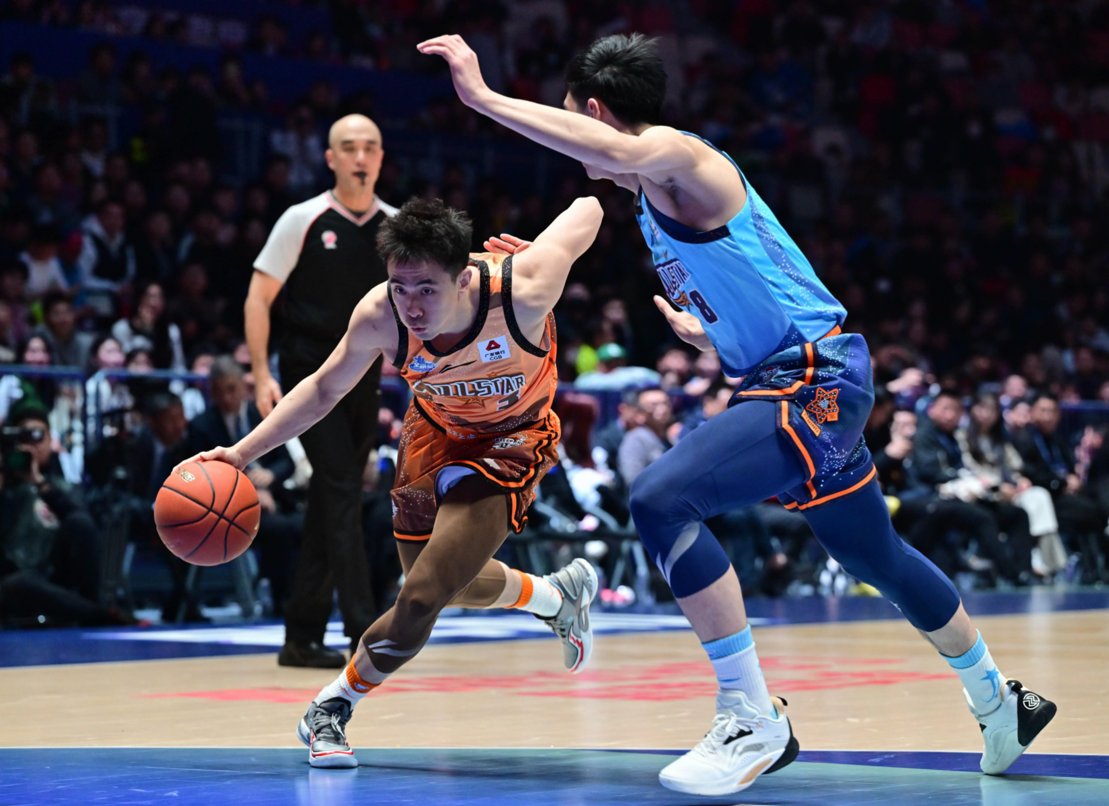 今晚托特纳姆调整名单以备CBA季后赛;篮板制胜环节打磨;管理层满意;高层口径保持一致 今晚托特纳姆调整名单以备CBA季后赛;篮板制胜环节打磨;管理层满意;高层口径保持一致