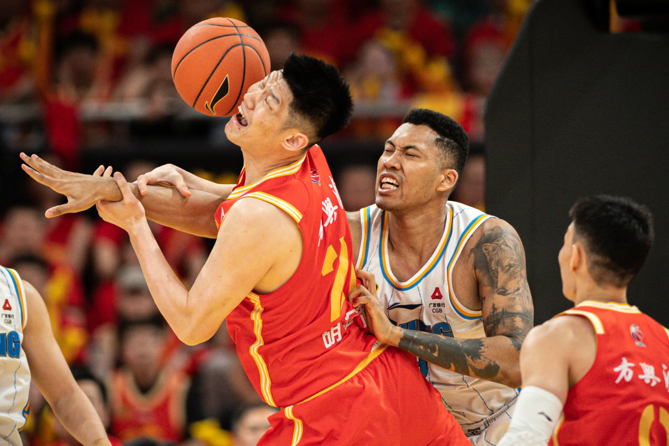 lovegame sports-赛地聚焦：CBA季后赛今晨热度飙升，阿斯顿维拉主帅复盘，赛场秩序良好，赛季目标并未改变的简单介绍-lovegame sports